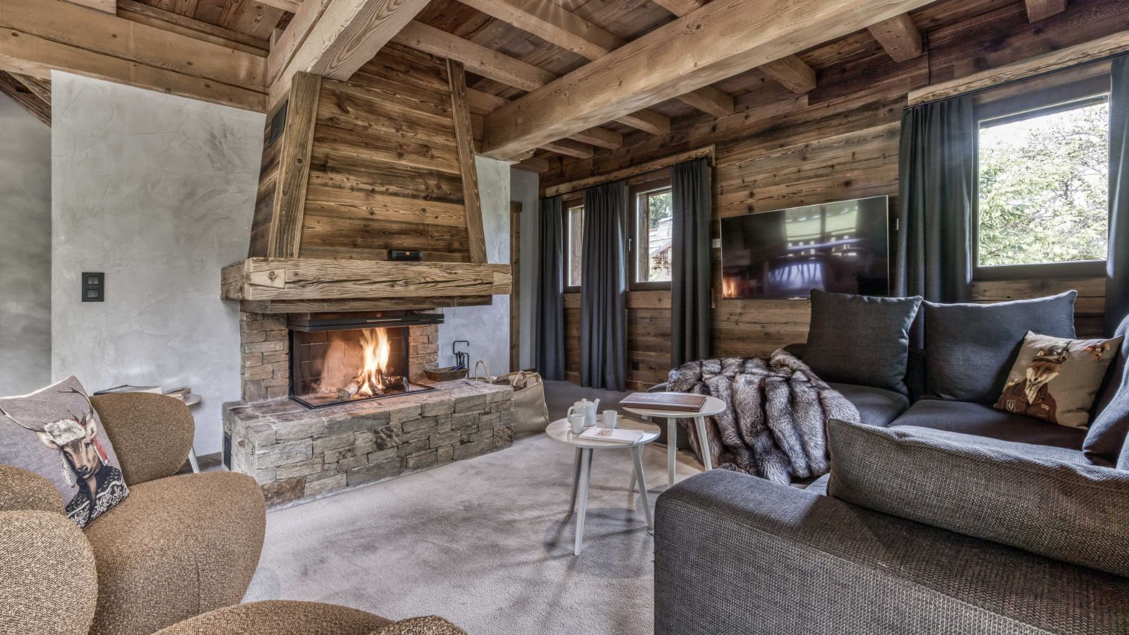 Luxury-Ski-Chalet-Megeve-Chalet Red Fox-Fire place-Oxford Ski.jpg