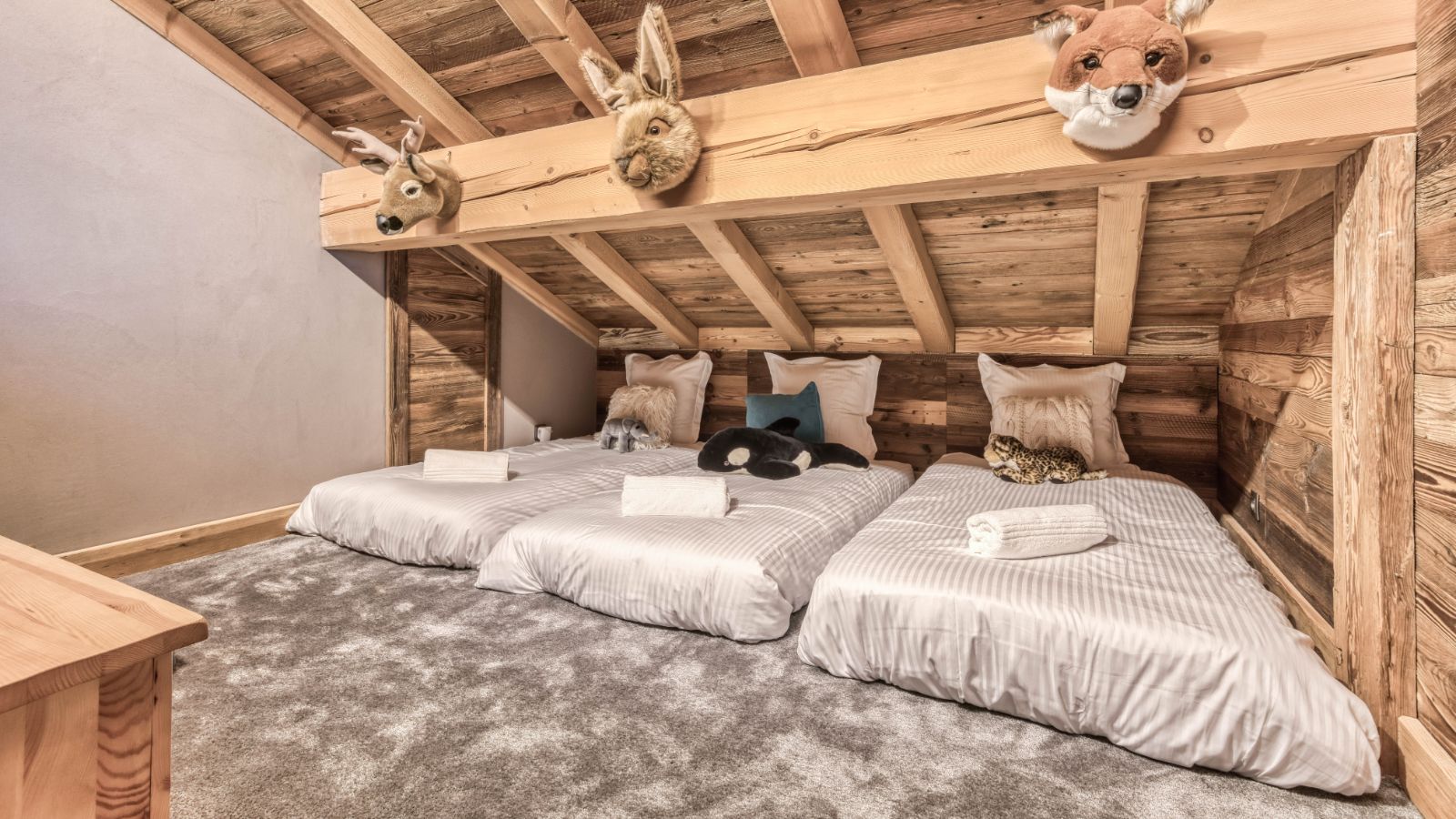 Luxury-Ski-Chalet-Megeve-Chalet Silver Fox-Mezzaine bed-Oxford Ski.jpg