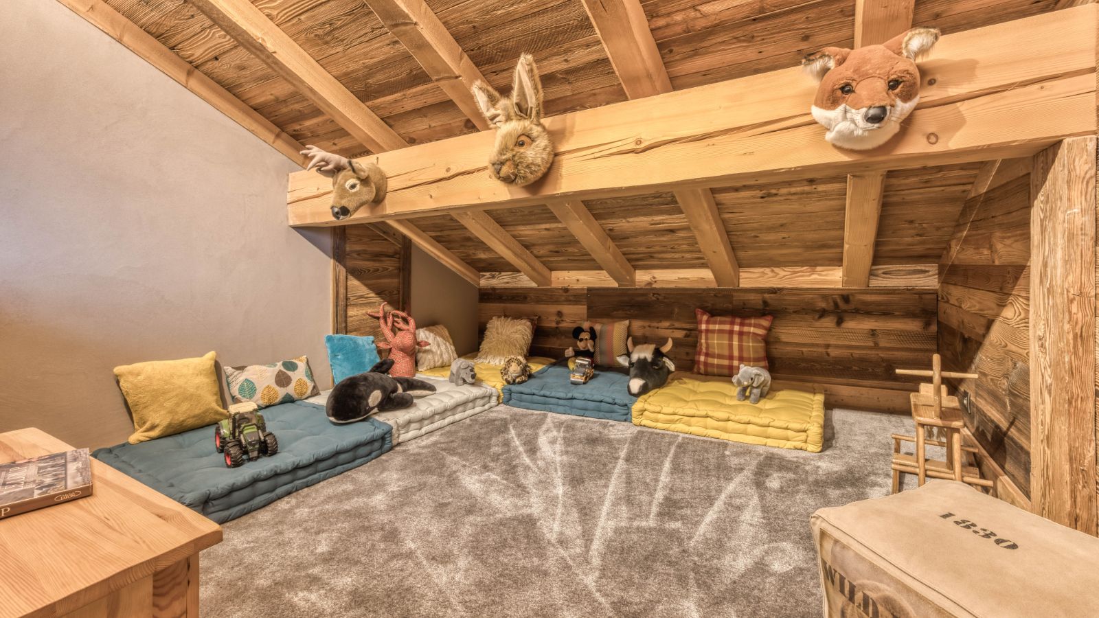 Luxury-Ski-Chalet-Megeve-Chalet Silver Fox-Mezzaine-Oxford Ski.jpg
