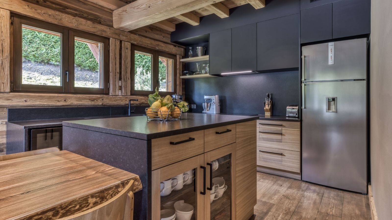 Luxury-Ski-Chalet-Megeve-Chalet Silver Fox-Kitchen-Oxford Ski.jpg