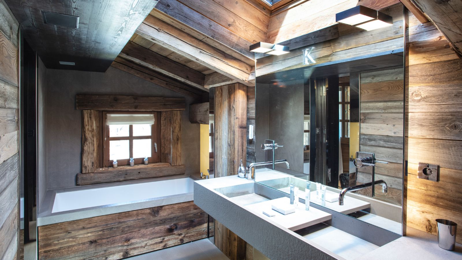 Luxury-Ski-Chalet- Megeve-Le Chalet Cry-Bathroom 3-Oxford-Ski.jpg