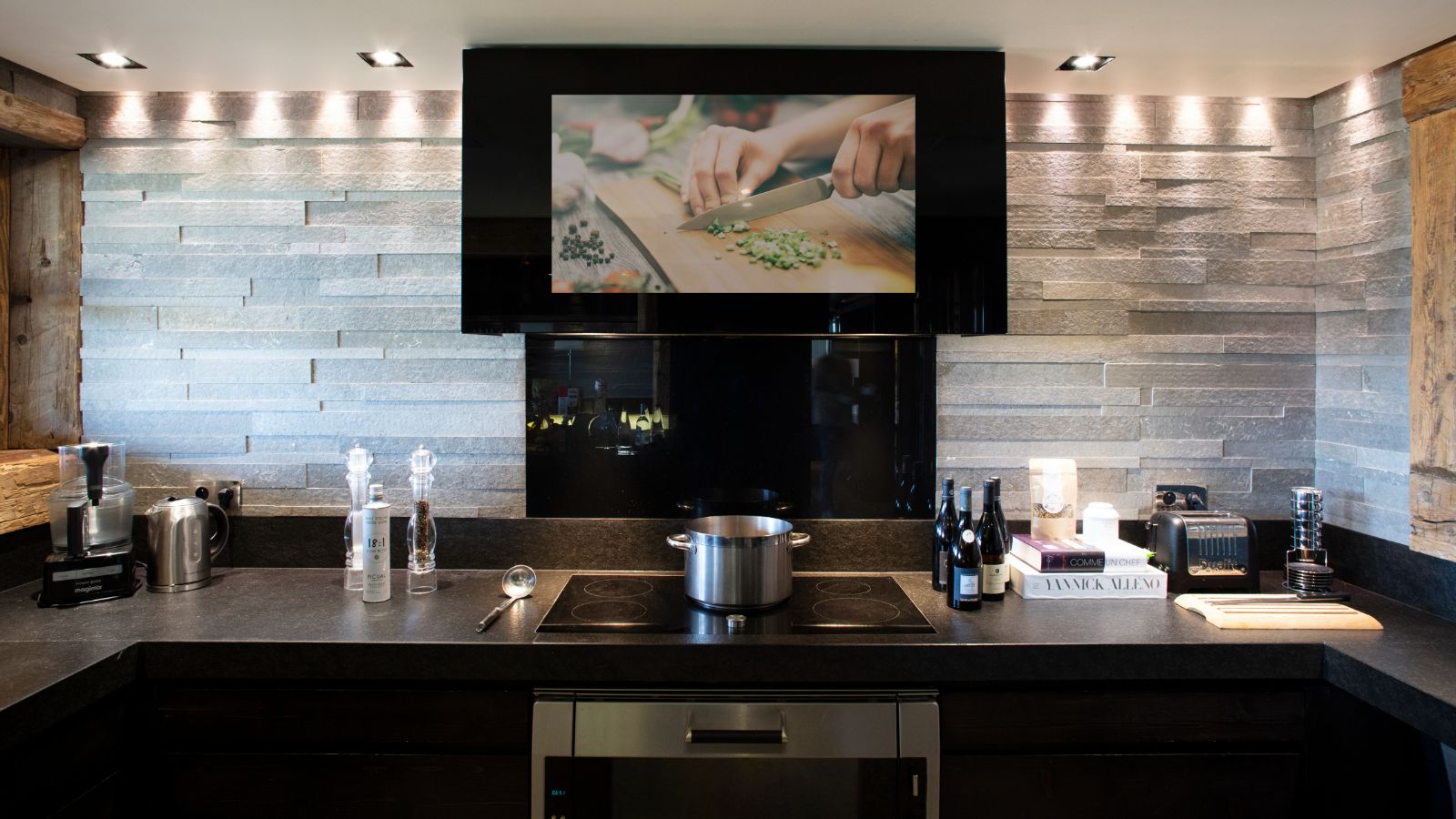 Luxury-Ski-Chalet- Megeve-Le Chalet Cry-Kitchen-Oxford-Ski.jpg