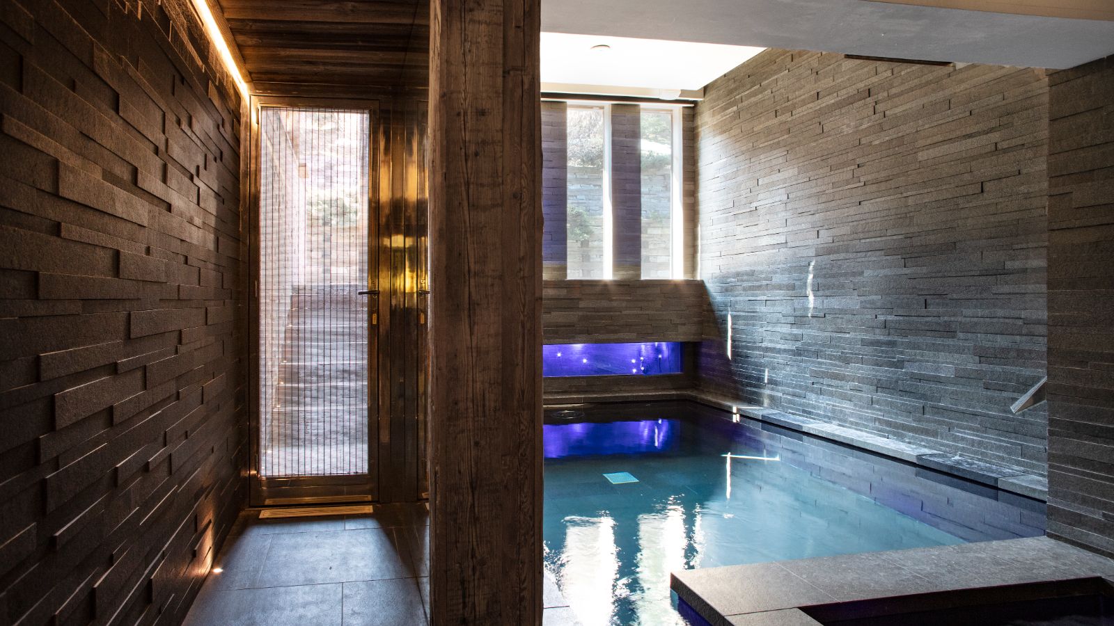 Luxury-Ski-Chalet- Megeve-Le Chalet Cry-Pool 1-Oxford-Ski.jpg