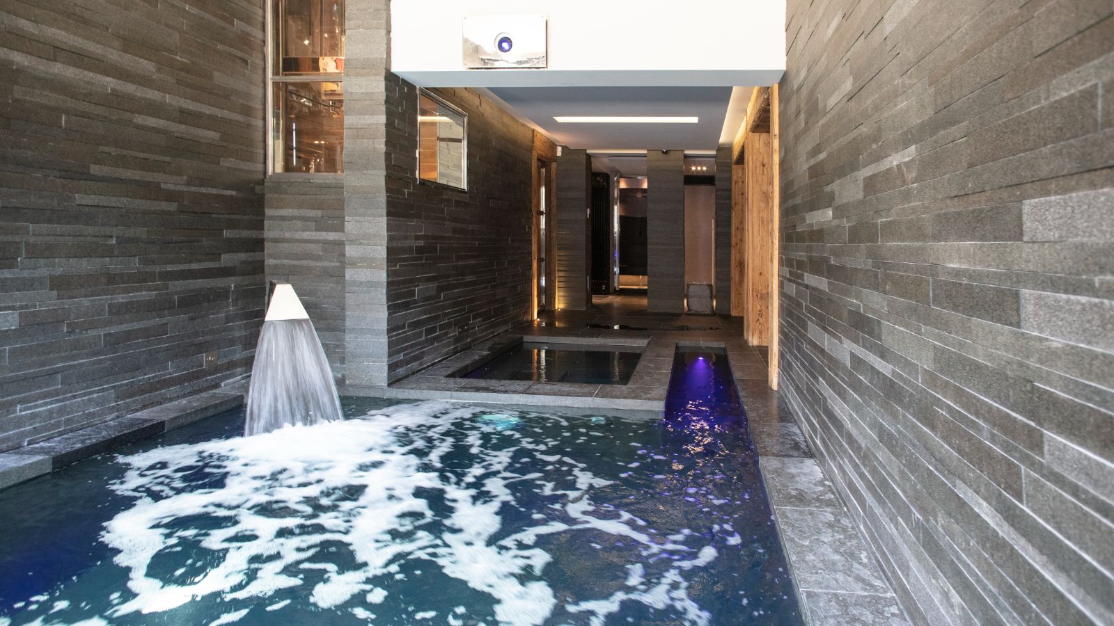 Luxury-Ski-Chalet- Megeve-Le Chalet Cry-Pool 2-Oxford-Ski.jpg