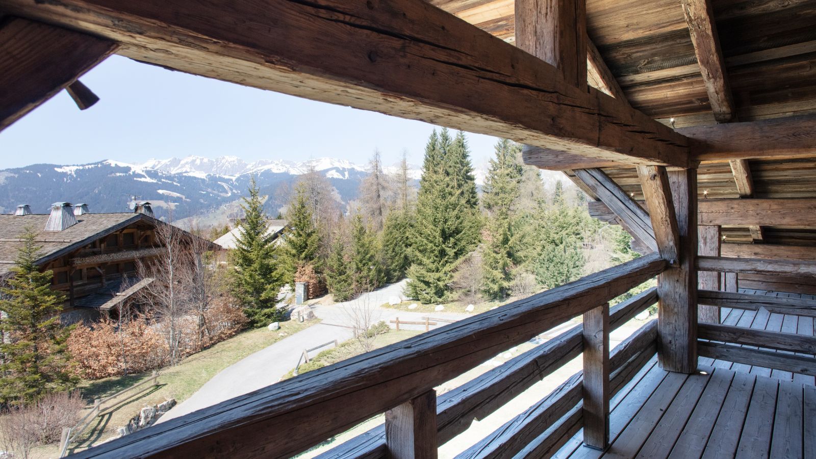 Luxury-Ski-Chalet- Megeve-Le Chalet Cry-Terrace-Oxford-Ski.jpg
