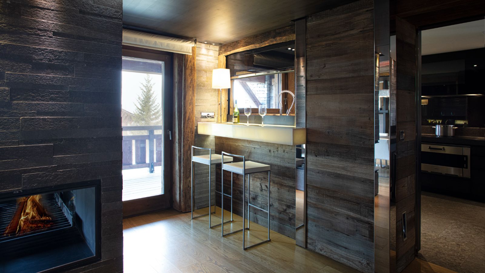 Luxury-Ski-Chalet- Megeve-Le Chalet Cry-Bar-Oxford-Ski.jpg