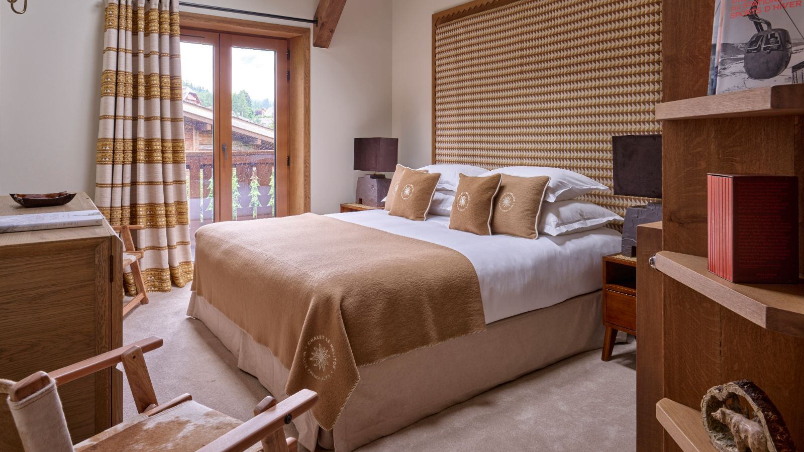 Luxury-Ski-Chalet-Megève-Le Chalet Le Molitor-Bedroom 1-Oxford Ski.jpg