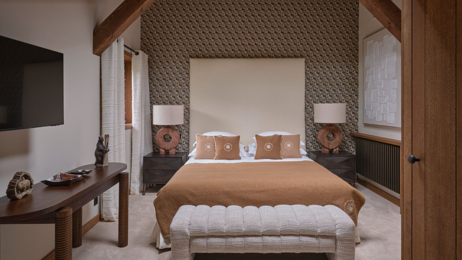 Luxury-Ski-Chalet-Megève-Le Chalet Le Molitor-Bedroom 2-Oxford Ski.jpg