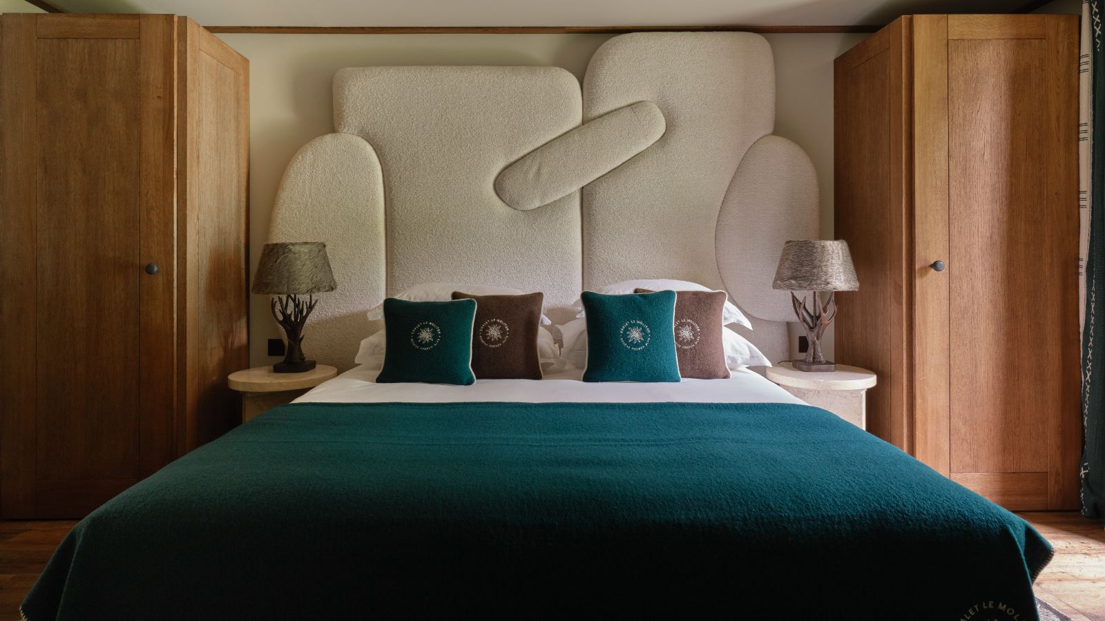 Luxury-Ski-Chalet-Megève-Le Chalet Le Molitor-Bedroom 3-Oxford Ski.jpg