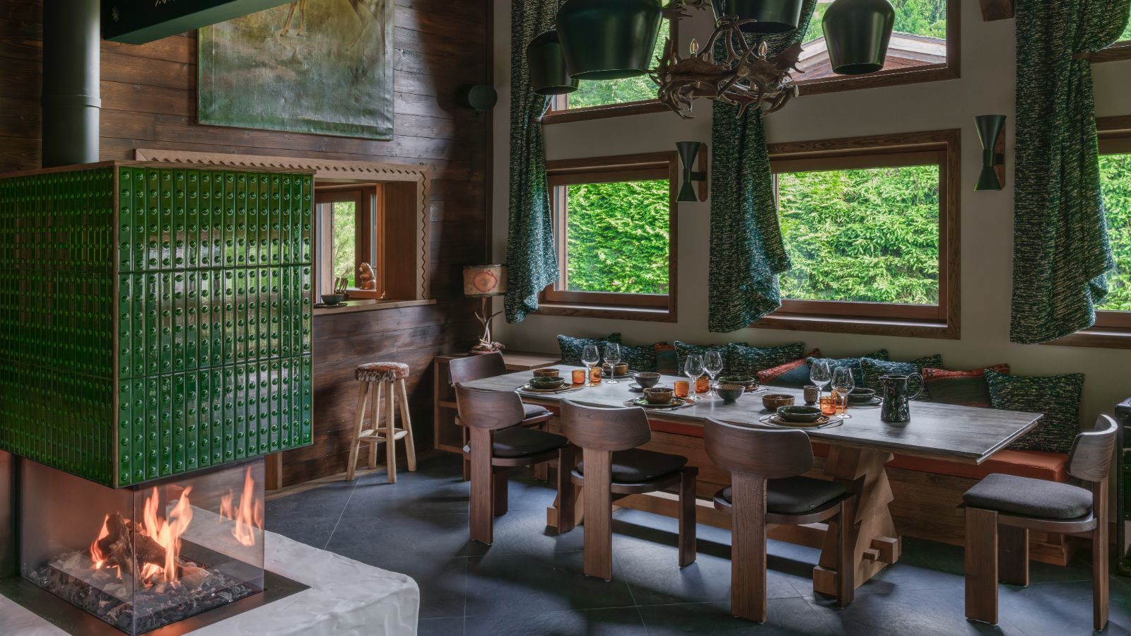 Luxury-Ski-Chalet-Megève-Le Chalet Le Molitor-Dining area-Oxford Ski.jpg