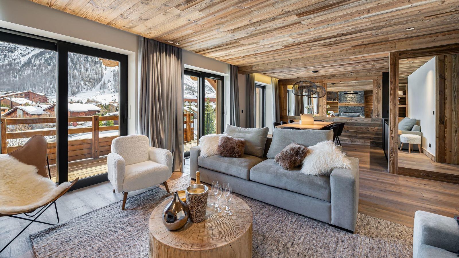 Luxury-Ski-Chalet-Val d'Isere-Apartment-The View-Oxford-Ski-Living Area.jpg