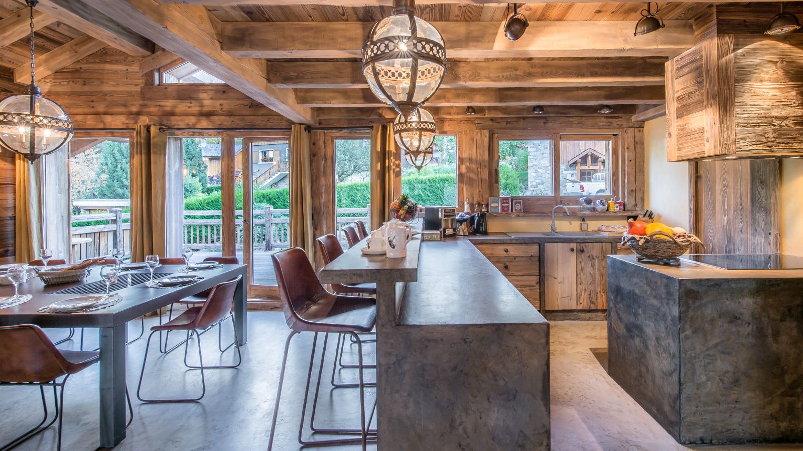 Luxury-Ski-Chalet- Meribel-L'Écume des Neiges- Bar-Oxford-Ski.jpg