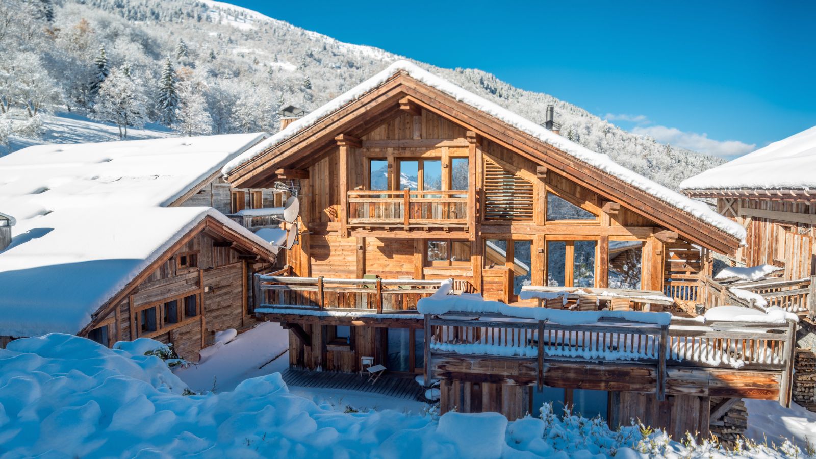 Luxury-Ski-Chalet- Meribel-L'Écume des Neiges- Exterior-Oxford-Ski.jpg