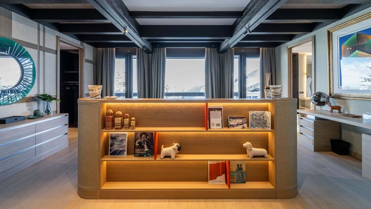 Luxury-Ski-Chalet-Courchevel-1850-Chalet-B-Oxford-Ski-Bedroom (8).jpg