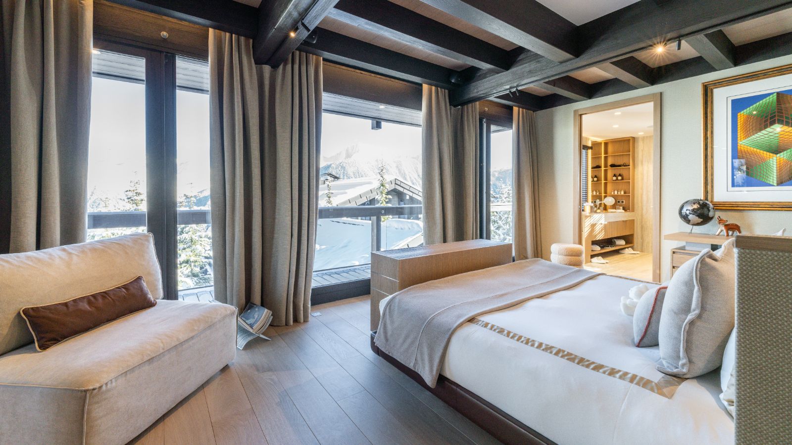 Luxury-Ski-Chalet-Courchevel-1850-Chalet-B-Oxford-Ski-Bedroom (10).jpg