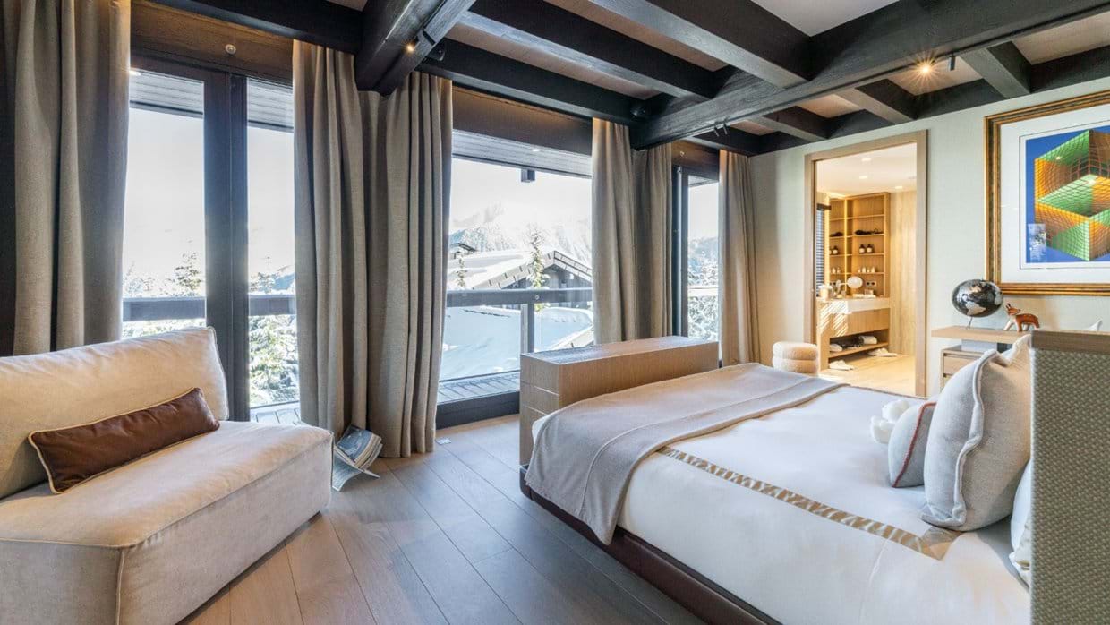 Luxury-Ski-Chalet-Courchevel-1850-Chalet-B-Oxford-Ski-Bedroom (10).jpg