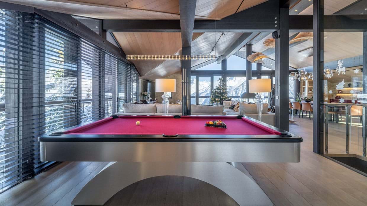 Luxury-Ski-Chalet-Courchevel-1850-Chalet-B-Oxford-Ski-Pool-Table.jpg