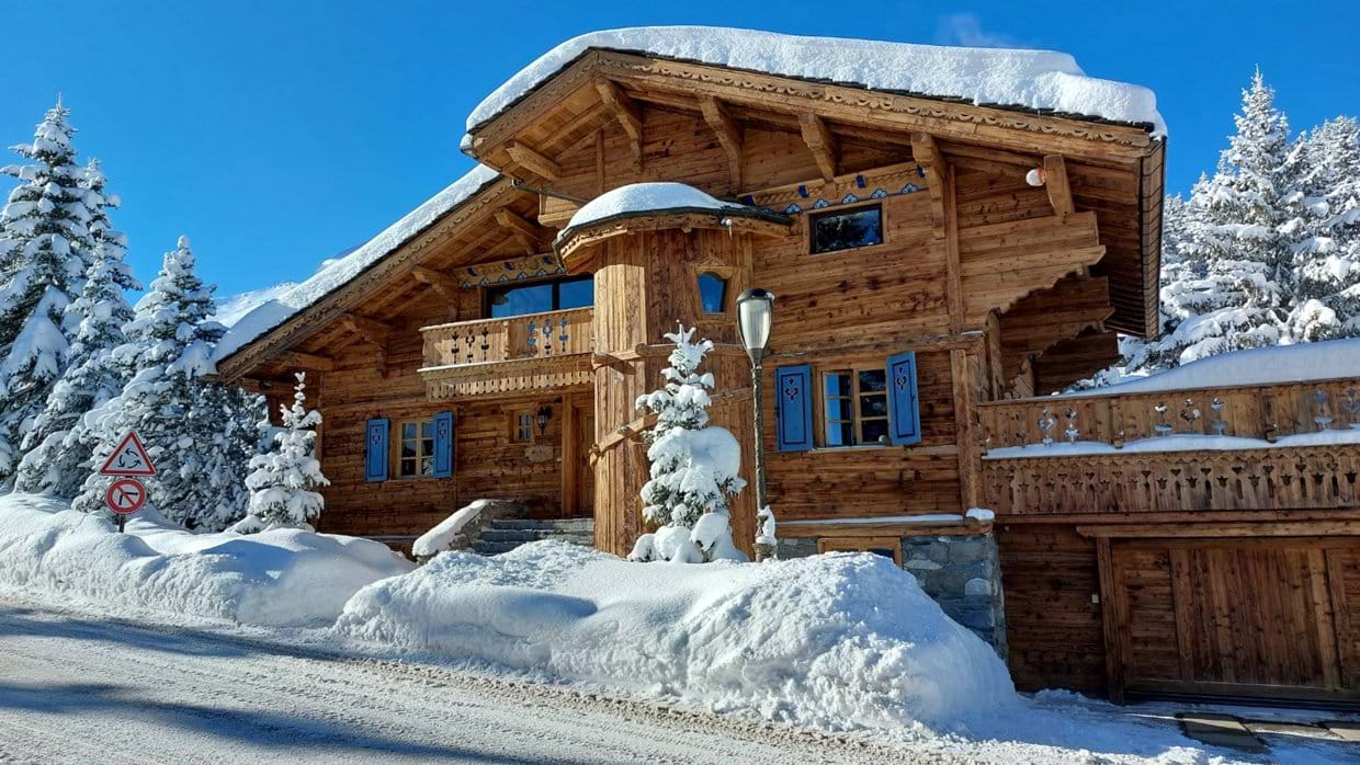 Luxury-Ski-Chalet-Couchevel-1850-Chalet-Alaska-Oxford-Ski-Exterior.jpg