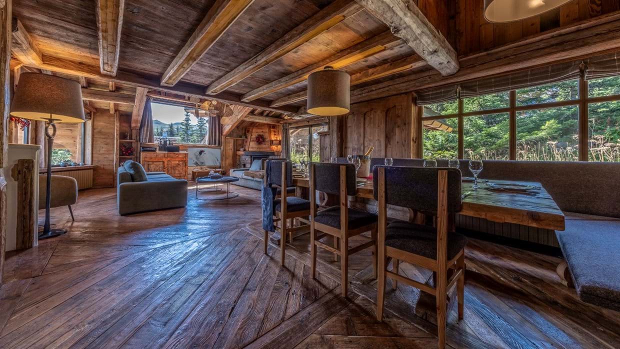 Luxury-Ski-Chalet-Courchevel-Chalet-Anchorage-Oxford-Ski-dining2.jpg