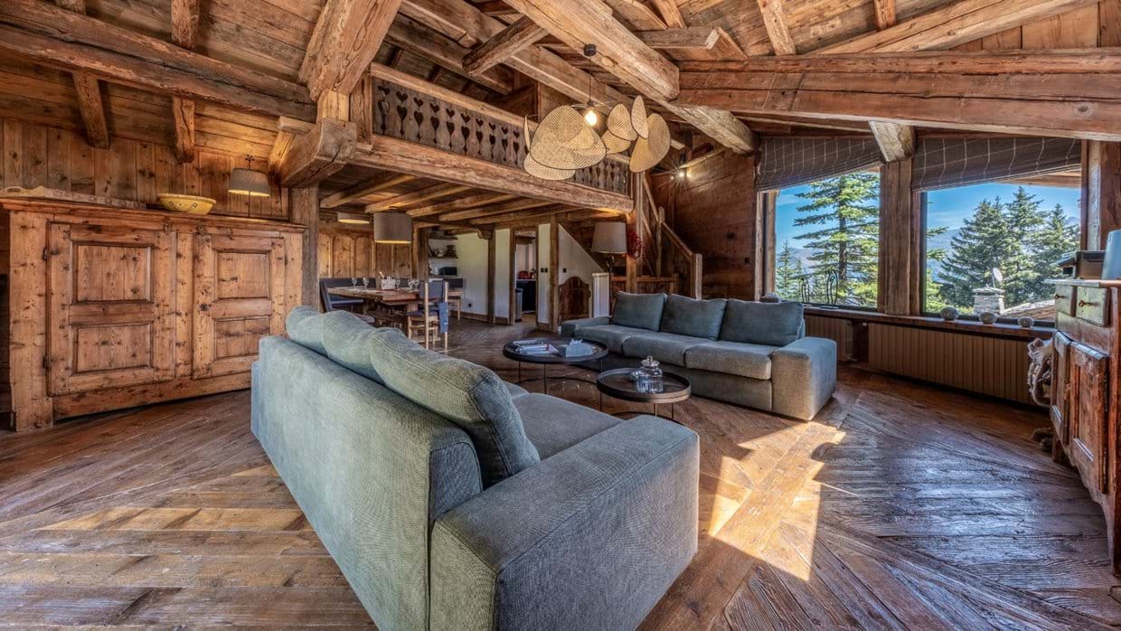 Luxury-Ski-Chalet-Courchevel-Chalet-Anchorage-Oxford-Ski-lounge2.jpg