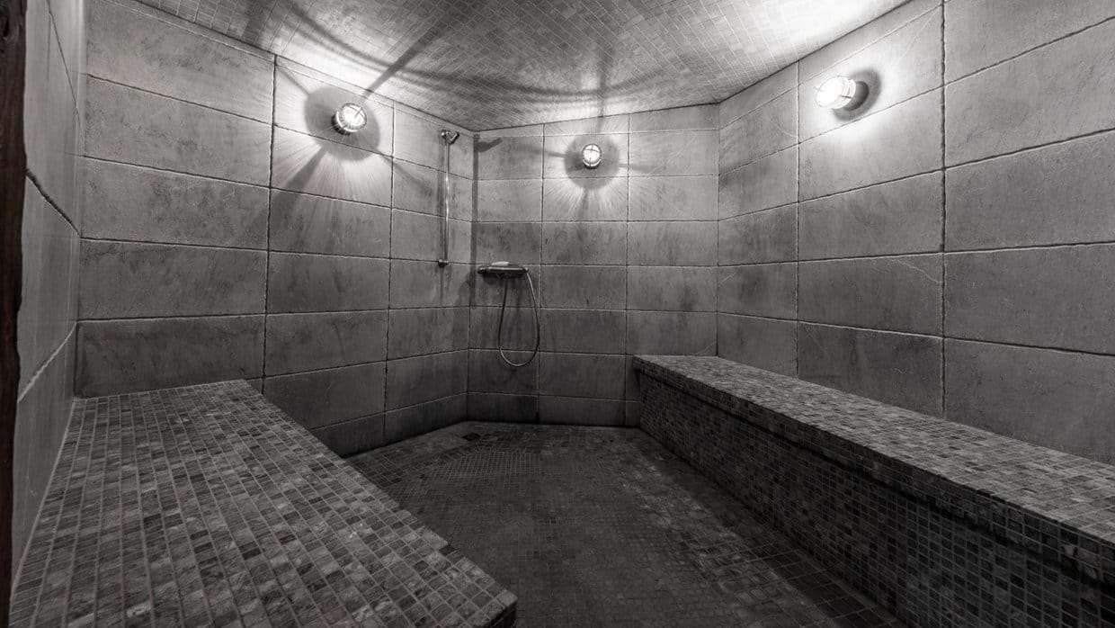 Luxury-Ski-Chalet-Courchevel-Chalet-Anchorage-Oxford-Ski-sauna.jpg