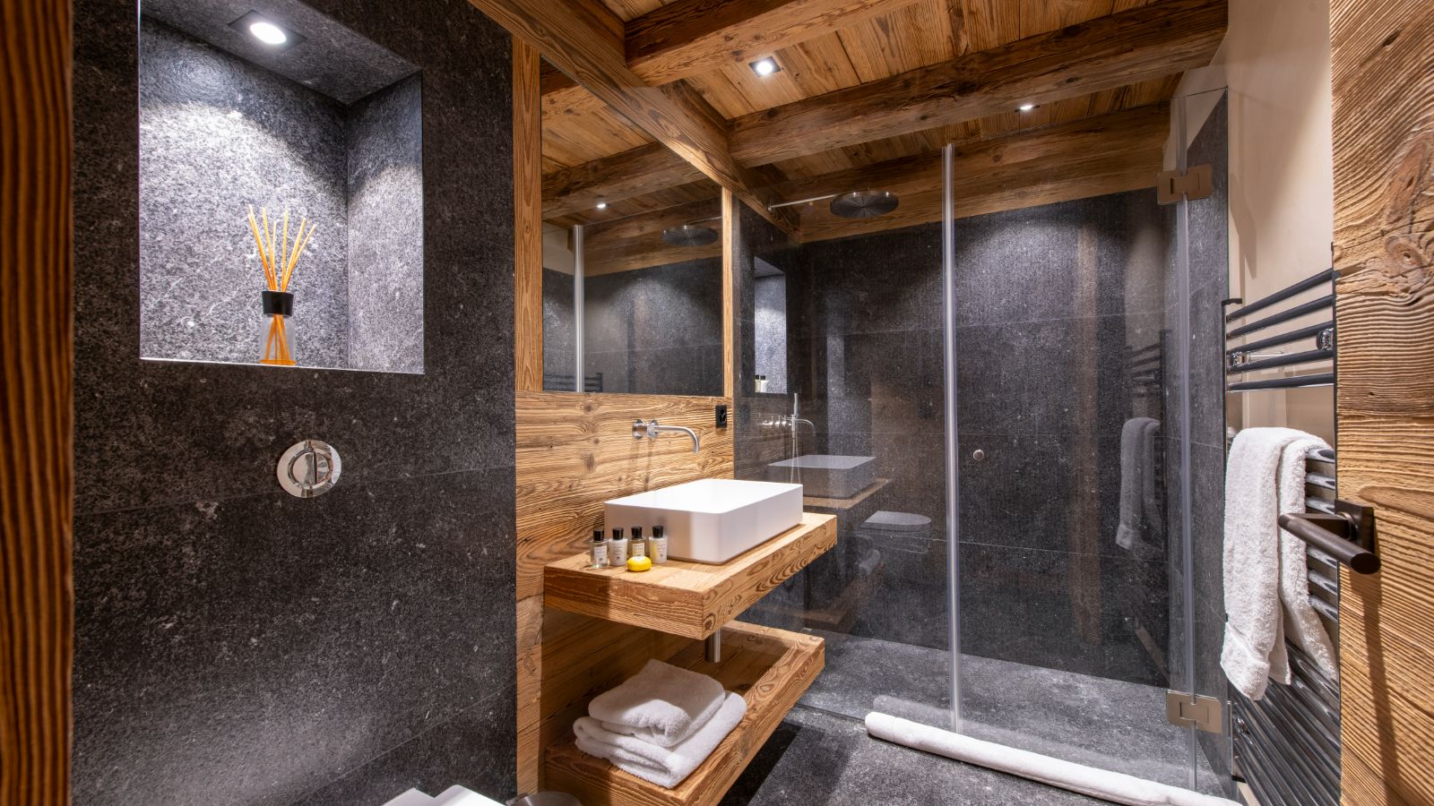 Luxury-Ski-Chalet-Verbier-Chalet-Riant-Oxford-Ski-Bathroom.jpg