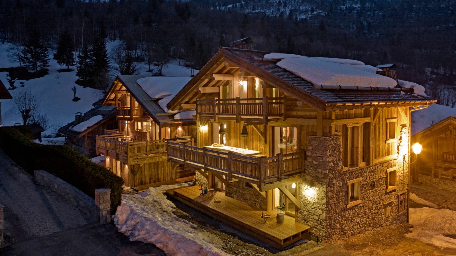 Luxury-Ski-Chalet-Meribel-Abreuvoir-Exterior night-Oxford-Ski.jpg