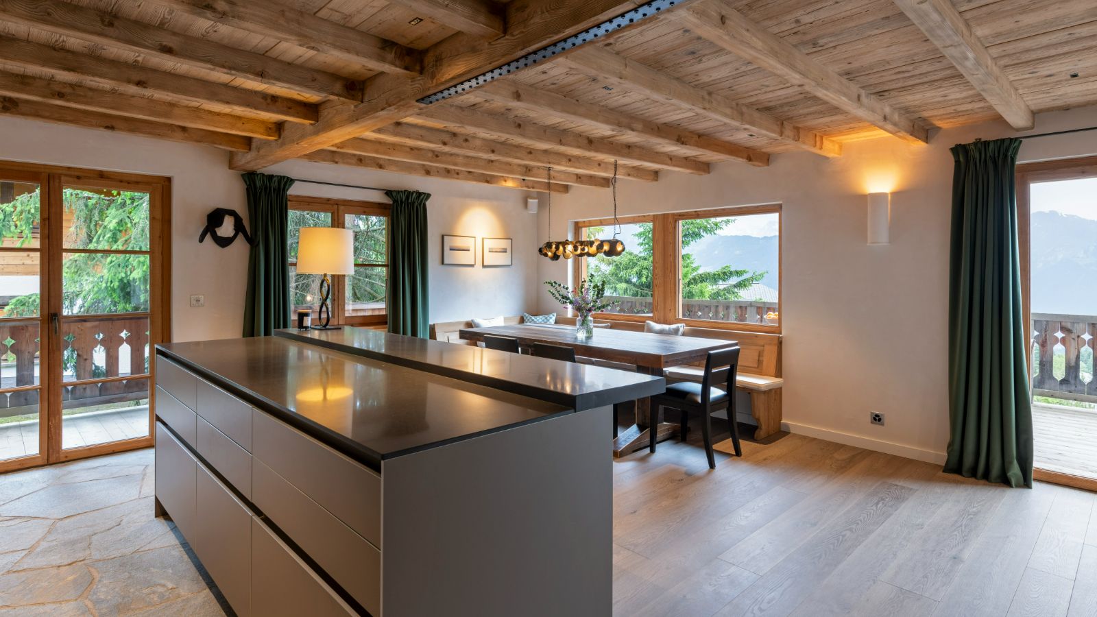 luxury-ski-chalet-verbier-chalet-scandinavia-oxford-ski-kitchen.jpg