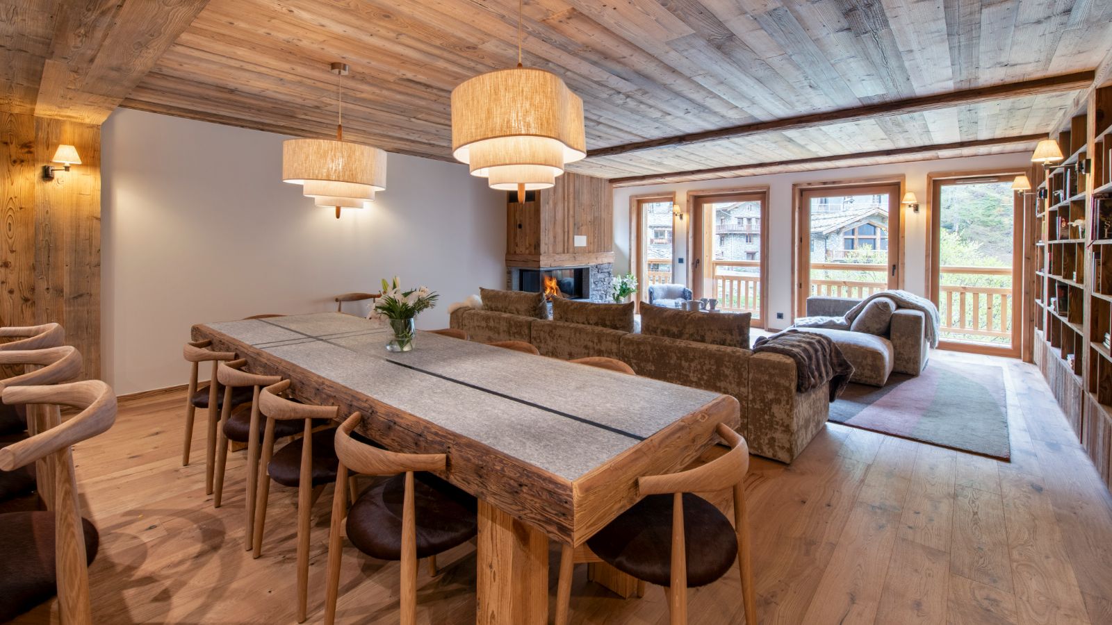 Luxury-Ski-Chalet-Val d'Isere-Arolay Apartment 2-Oxford-Ski-Dining Area.jpg