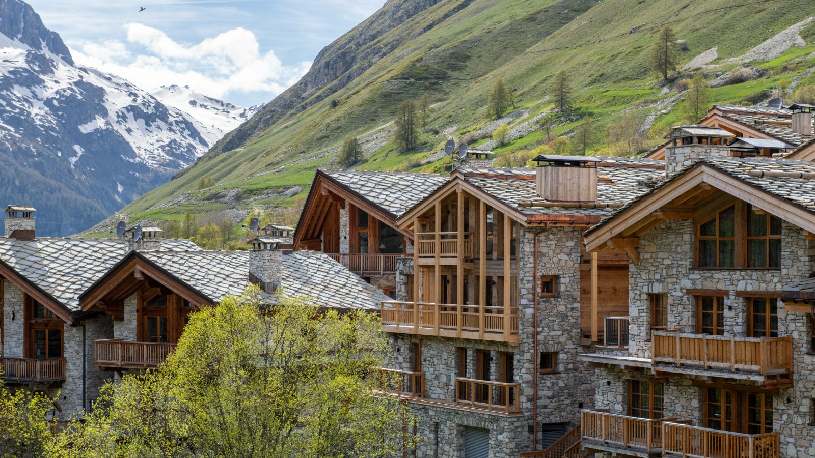 Luxury-Ski-Chalet-Val d'Isere-Arolay Apartment 2-Oxford-Ski-Exterior.jpg