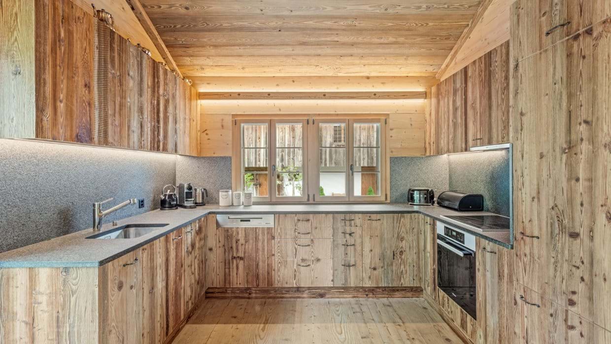 Luxury-Ski-Chalet-Gstaad-Chalet 1808-Kitchen-Oxford-Ski.jpg