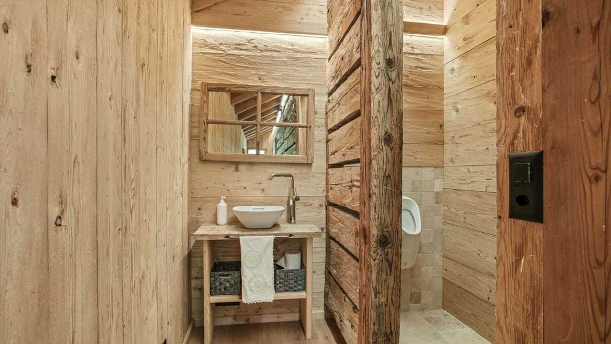 Luxury-Ski-Chalet-Gstaad-Chalet 1808-Bathroom 2-Oxford-Ski.jpg