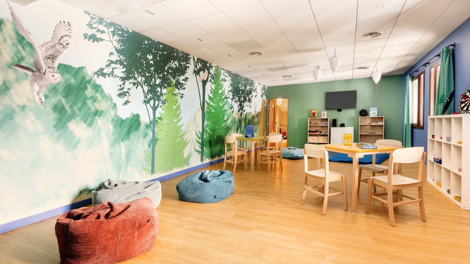 luxury-ski-all-inclusive-val-disere-club-med-oxford-ski-KIDS-CLUB (2).jpg