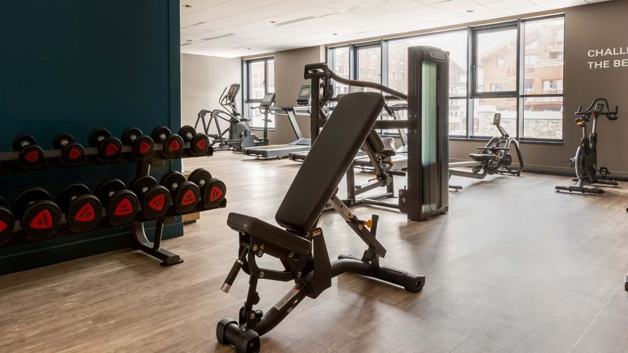 luxury-ski-all-inclusive-tignes-club-med-oxford-ski-gym.jpg