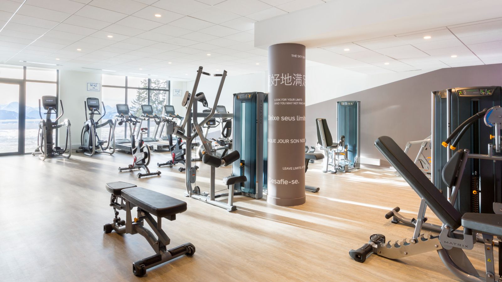 luxury-ski-all-inclusive-club-med-les-arcs-oxford-ski-gym (2).jpg