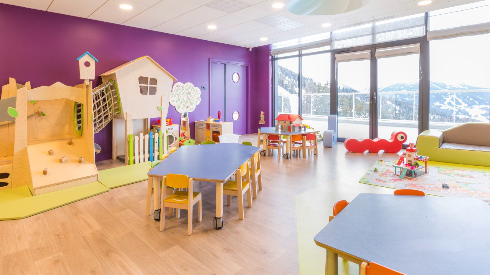 luxury-ski-all-inclusive-club-med-les-arcs-oxford-ski-kids-club (3).jpg