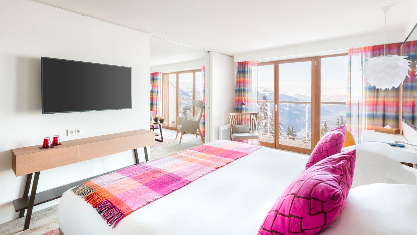 luxury-ski-all-inclusive-club-med-les-arcs-oxford-ski (6).jpg