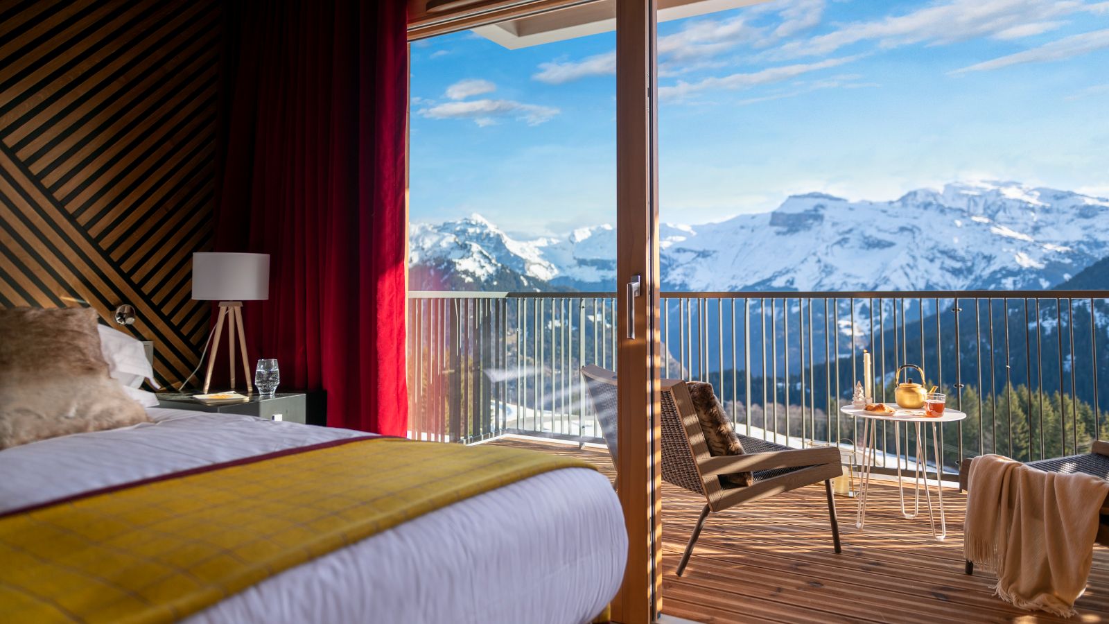 luxury-ski-chalets-grand-massif-samoens-oxford-ski-bed1 (1).jpg