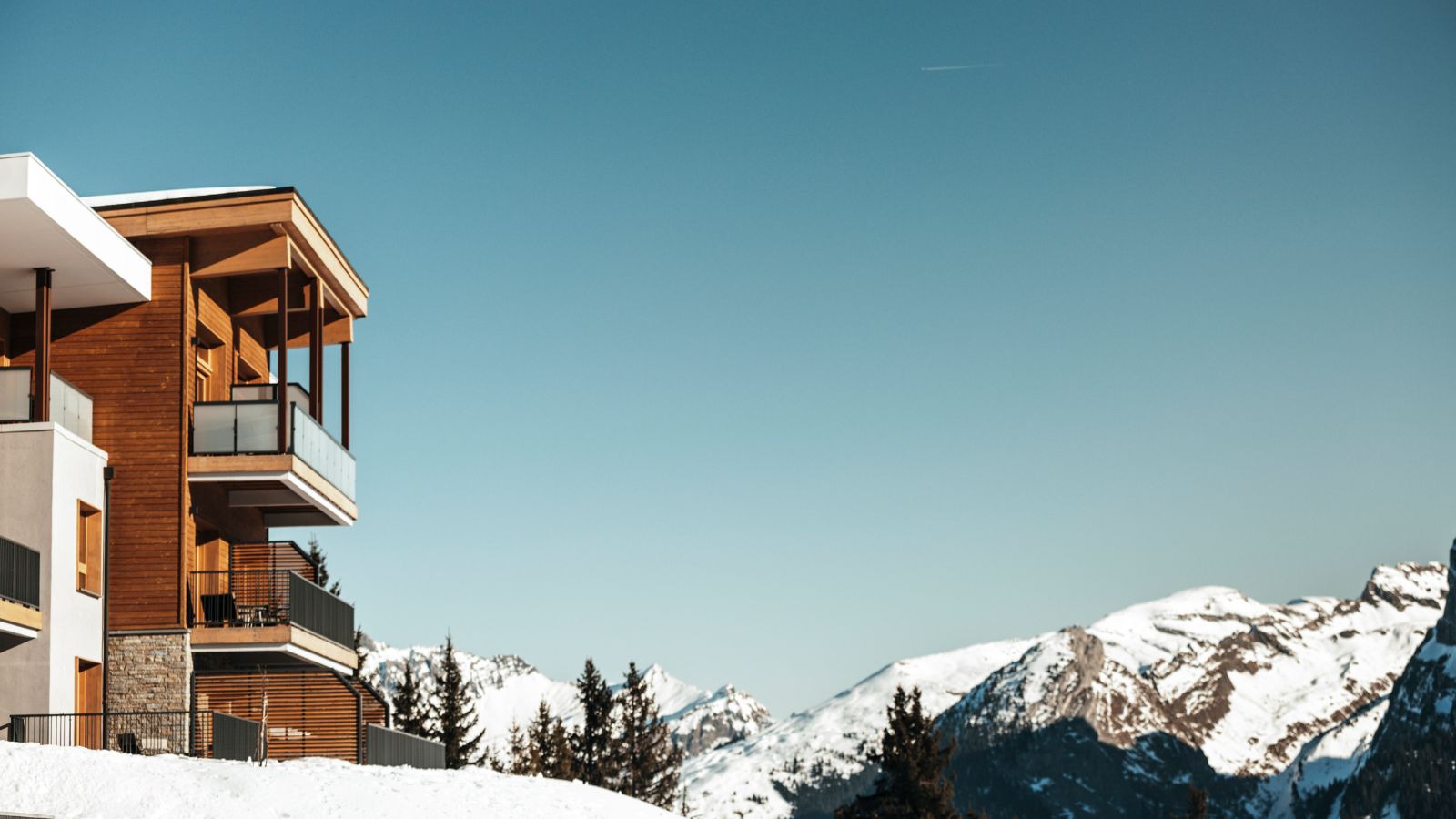 luxury-ski-chalets-grand-massif-samoens-oxford-ski-exterior (2).jpg