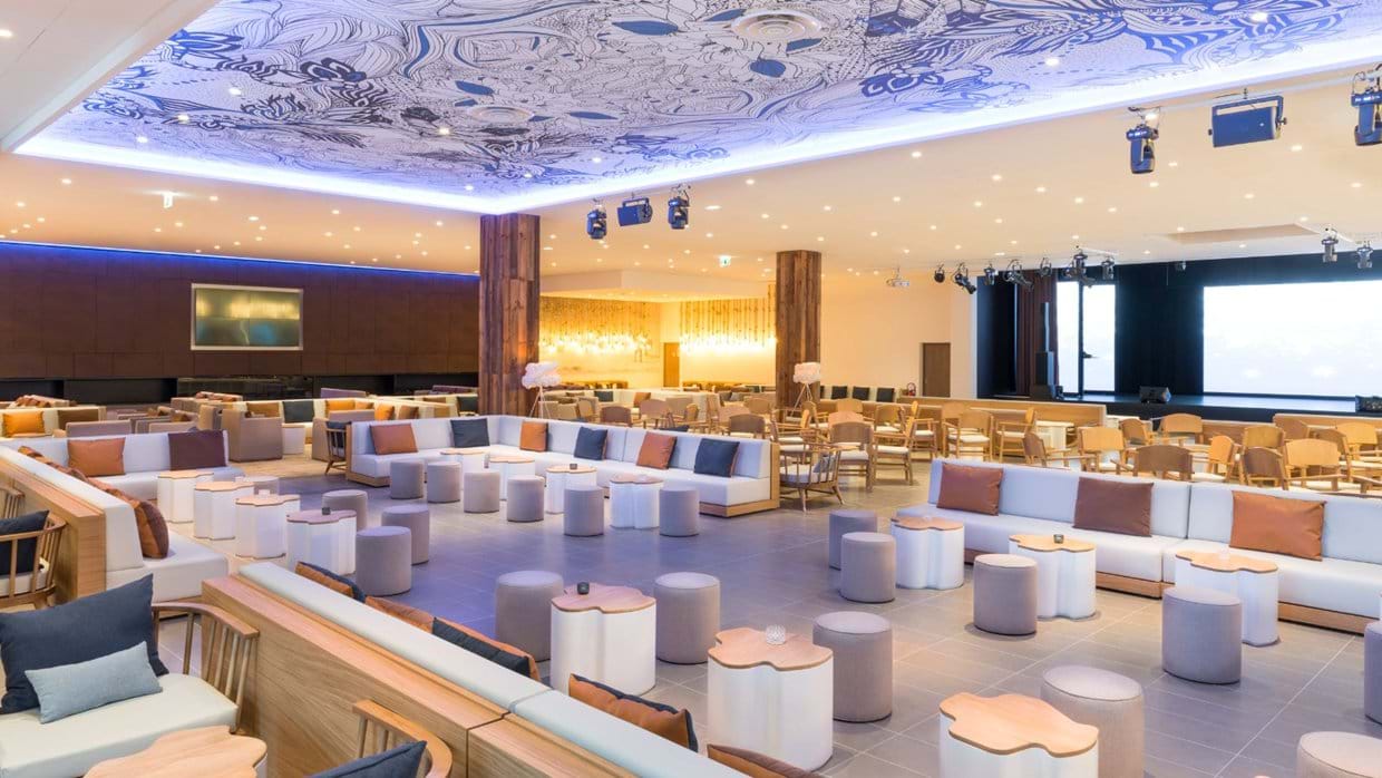 luxury-ski-all-inclusive-club-med-grand-massif-oxford-ski-entertainment.jpg