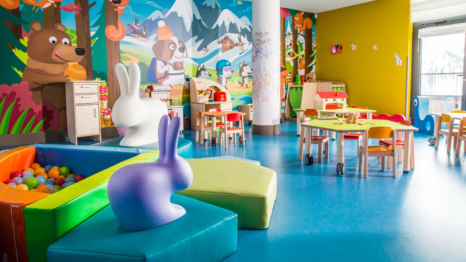 luxury-ski-all-inclusive-club-med-grand-massif-oxford-ski-kids-club (1).jpg