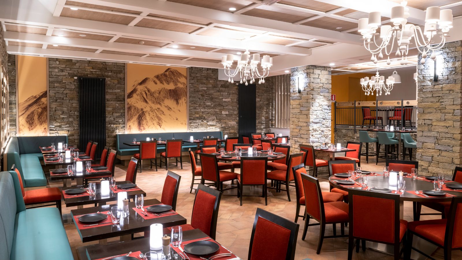 luxury-ski-all-inclusive-sestriere-pragelato-oxford-ski-restaurant-la-tana.jpg