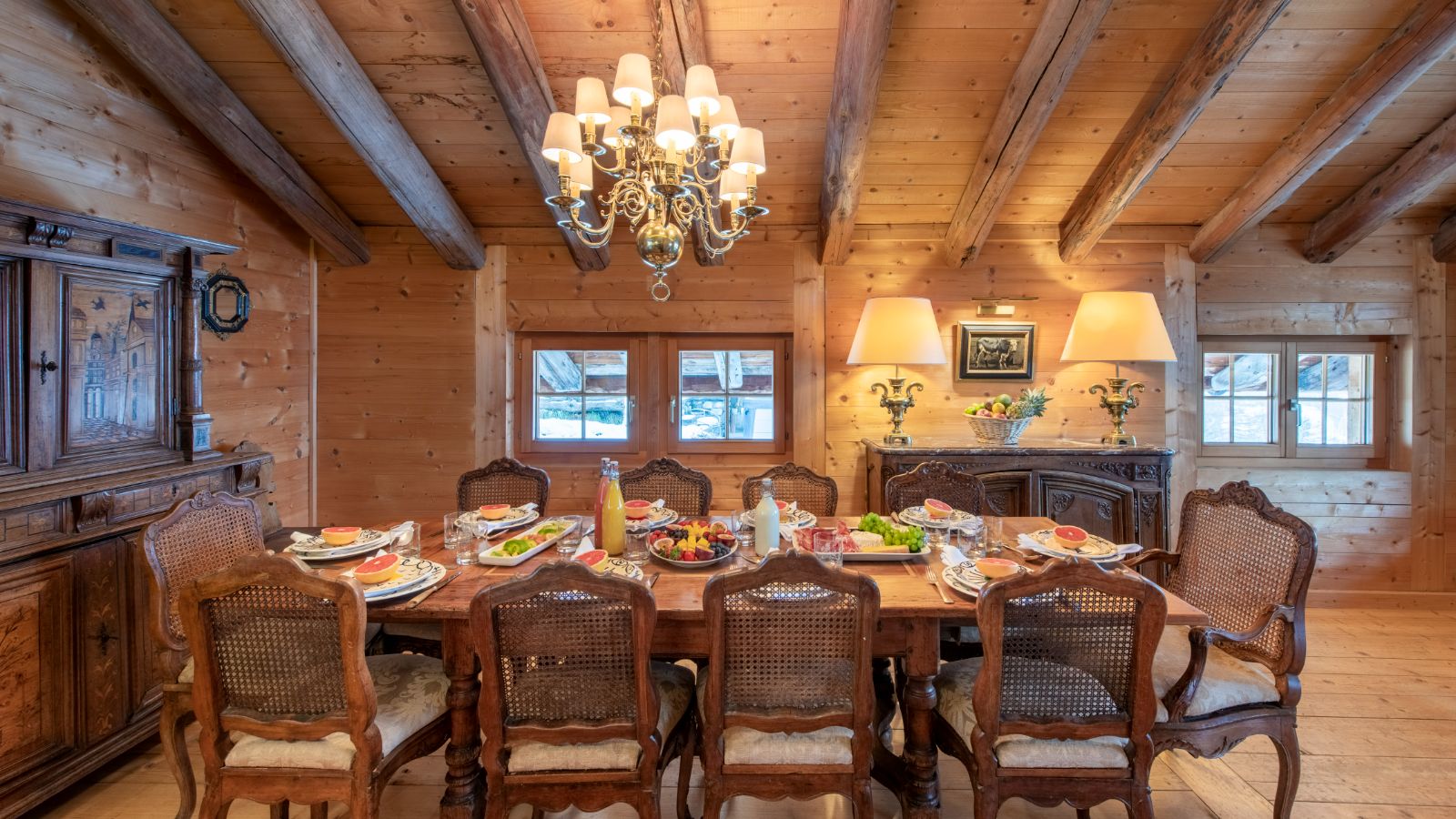 Luxury-ski-chalet-Verbier-Chalet Bavaria-Dining room-Oxford-Ski.jpg