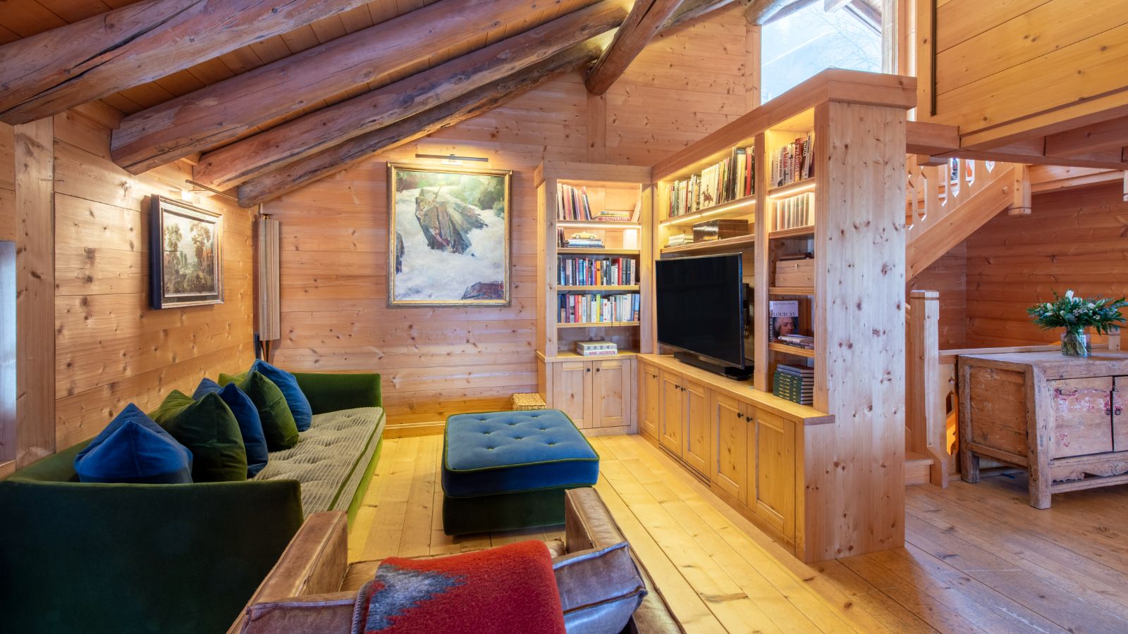 Luxury-ski-chalet-Verbier-Chalet Bavaria-Snug room-Oxford-Ski.jpg
