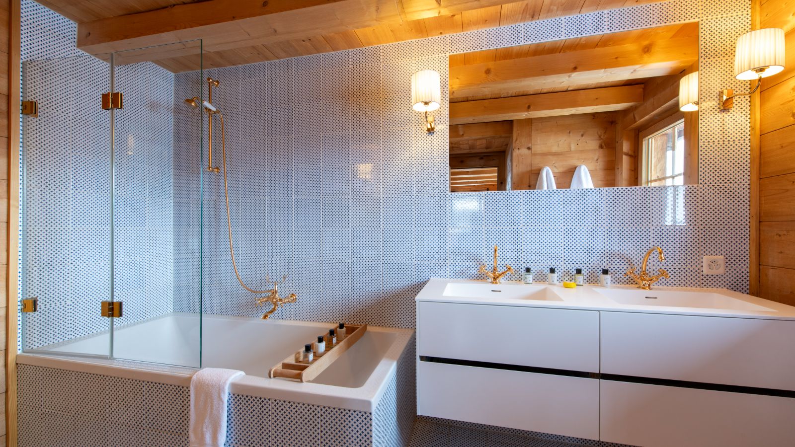 Luxury-ski-chalet-Verbier-Chalet Bavaria-Bathroom 2-Oxford-Ski.jpg