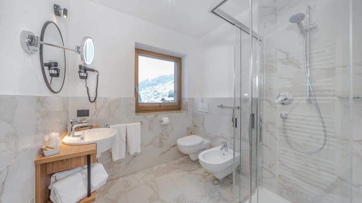 Luxury-ski-chalet-Val Gardena-The loft- Bathroom 1-Oxford-Ski.jpg