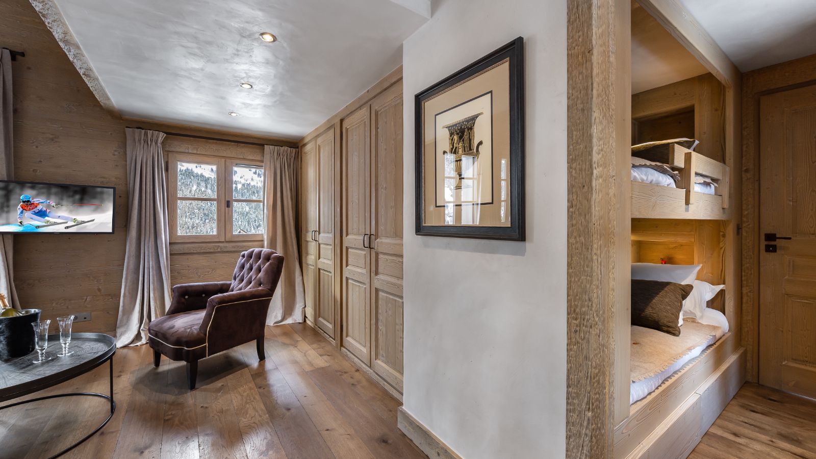 Luxury-ski-chalet-Meribel-Chalet-d'Hadrien-oxford-ski-bedroom.jpeg