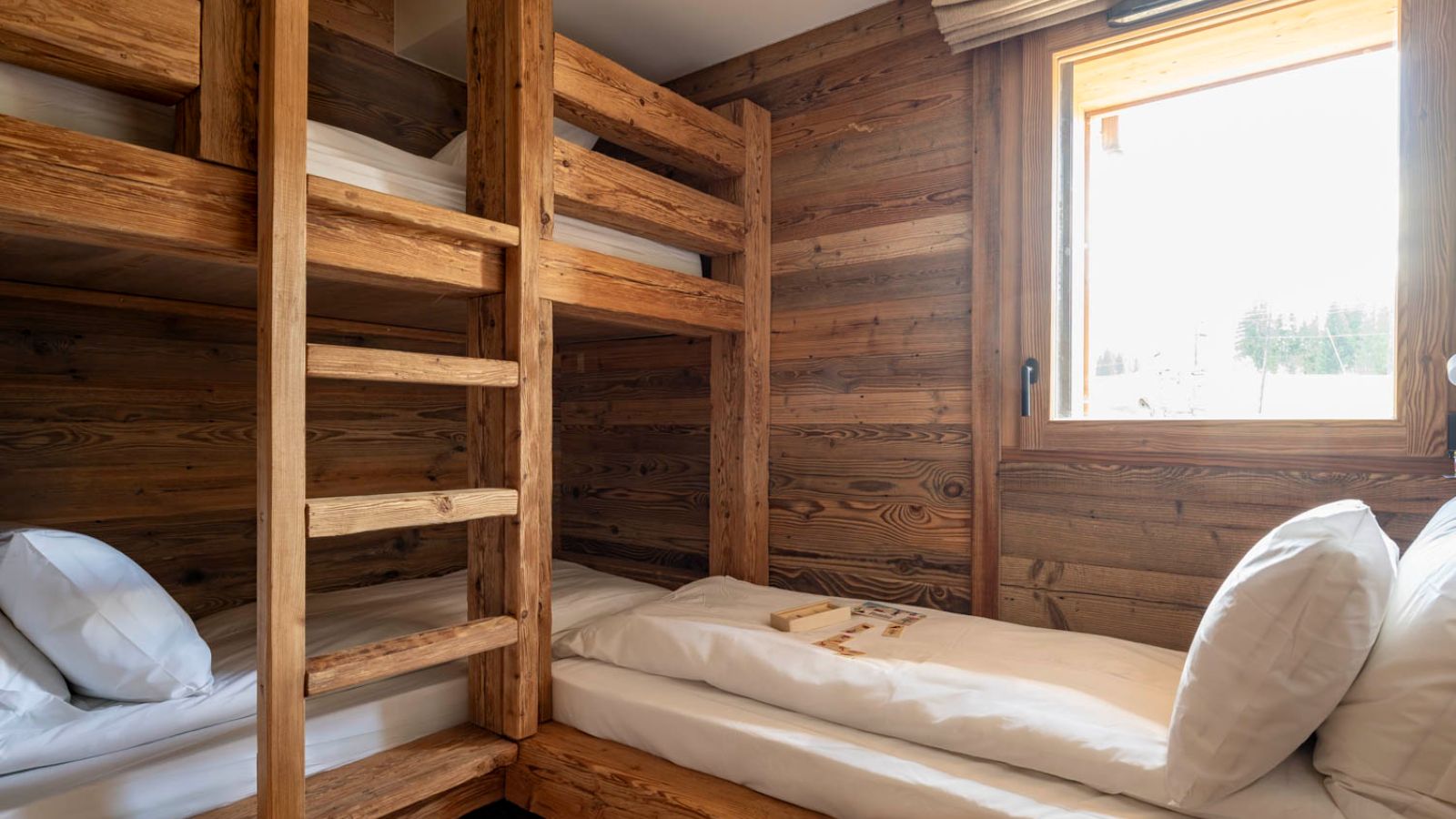 Luxury-ski-chalet-Les Gets-Chalet Grizzly-Bunk room-Oxford-Ski.jpg