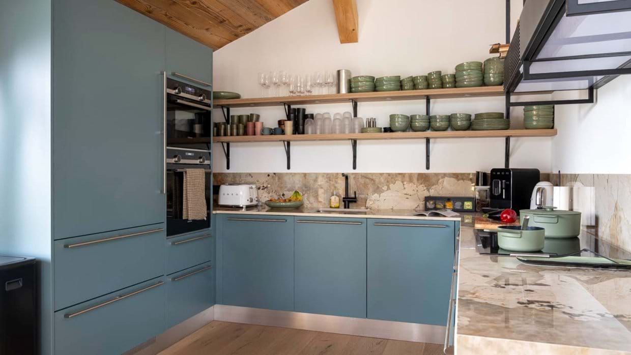 Luxury-ski-chalet-Les Gets-Chalet Grizzly-Kitchen 1-Oxford-Ski.jpg