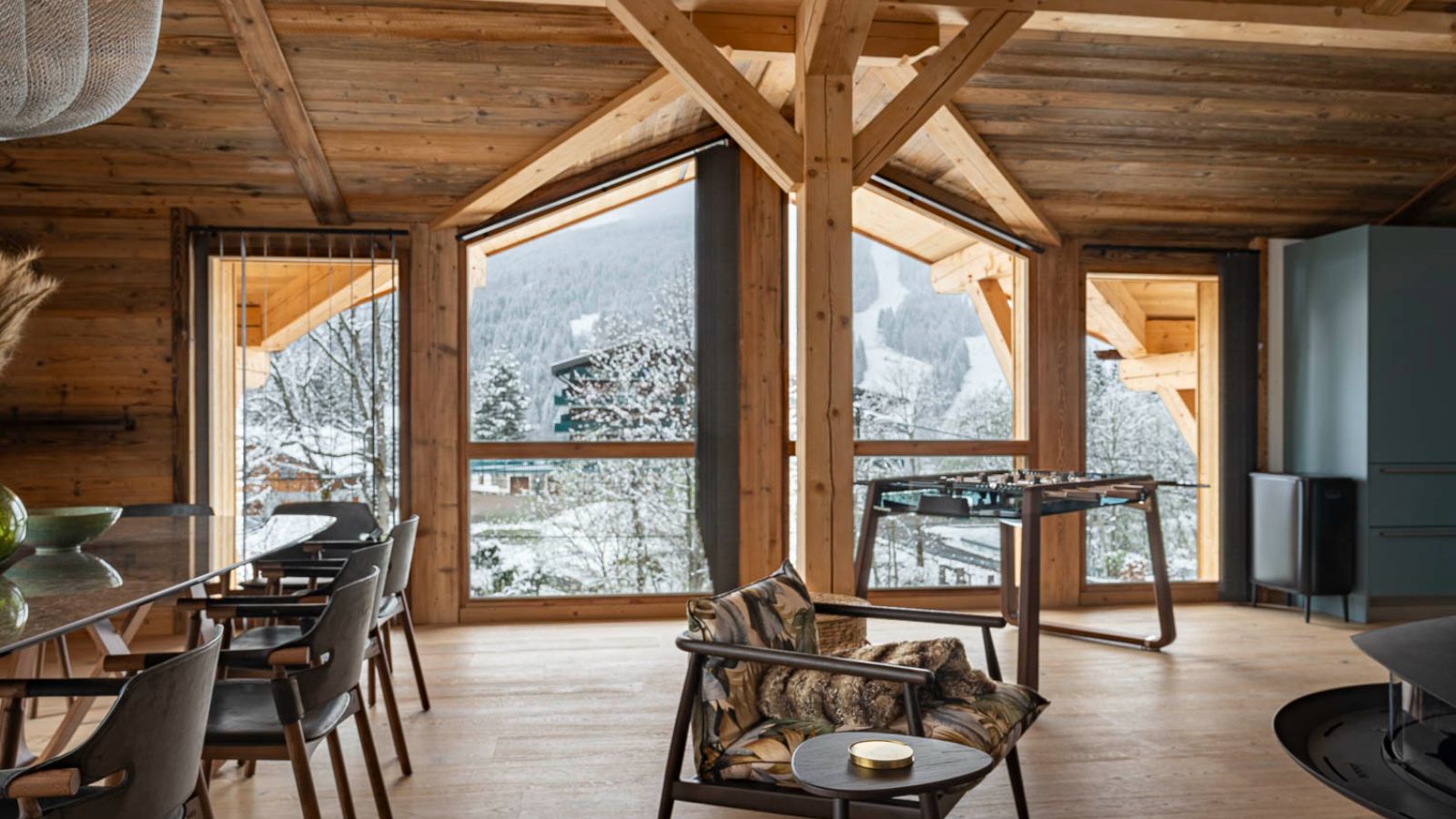 Luxury-ski-chalet-Les Gets-Chalet Grizzly-View-Oxford-Ski.jpg